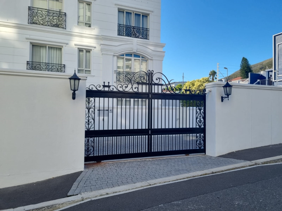 To Let 2 Bedroom Property for Rent in Sea Point Western Cape